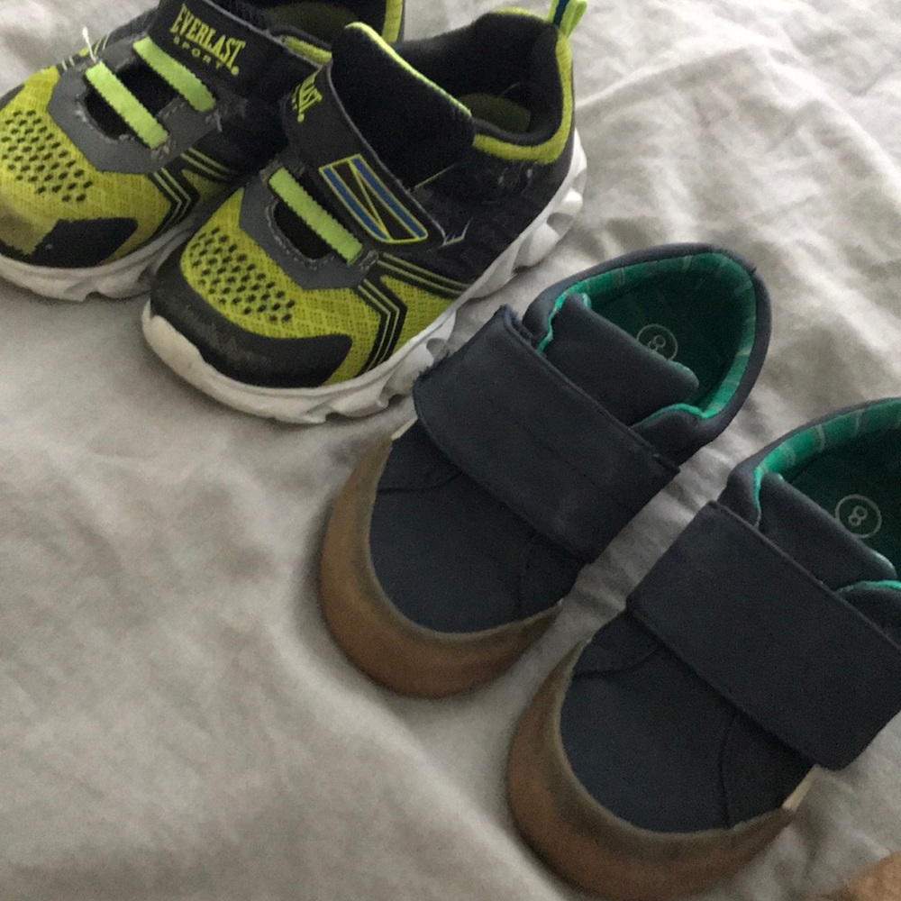 Toddler used tennis shoes